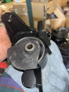 Mapco05102019117 8usauto 2 Pcs Front Motor And Trans Mount Fit 2001-2006 Hyundai Elantra 2.0l - Auto