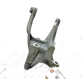 10tz4 Acura 2015 - 2020 Tlx 2.4l Rear Engine Mount Mounting Bracket Oem