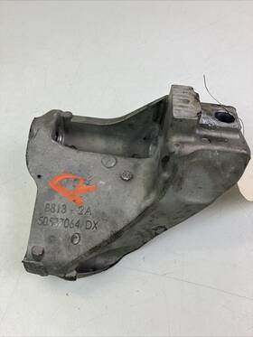 50537064 Alfa Romeo Stelvio 2.0l Engine Motor Right Side Mount Bracket Oem 2017 - 2019