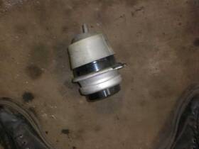 343.au1510 Audi 2010 Q7 Engine Mounts 612328
