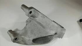 8k0199307bm Audi 343.au1l10 09-17 A4 A5 A6 Quattro Q5 2.0 Left Engine Motor Mount Bracket