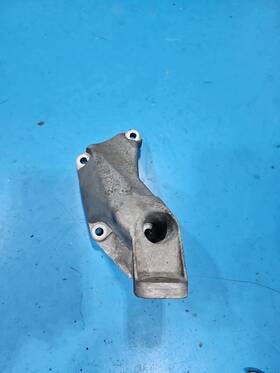 8d0199307p Audi 8d0199307 Vw 1.9 Tdi Motor Mount / 8d0 199 307 P Oem