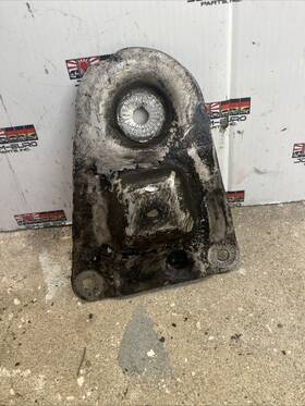 8d0399541b Audi S4 A4 B5 Left Engine Mounting Bracket 618