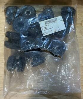 5340-01-679-3376 Barry Wright Oshkosh 12606692 Lot Of 14 Resilient Iso-mounts Nsn Pn