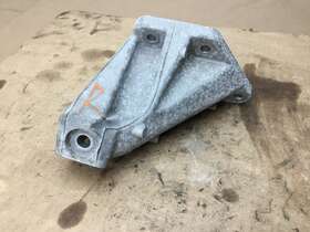 Bmw 2211228411201 M6 F13 2014 Right Passenger Engine Motor Mount Support Bracket 12-18 B