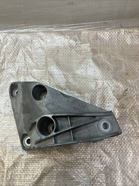 22116781233-22096 Bmw 2012-2016 528i N20 Engine Motor Mount Bracket Left Driver