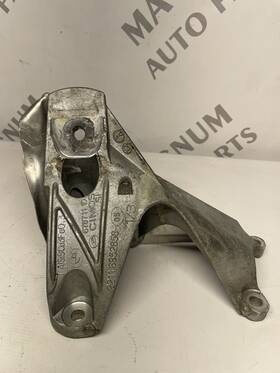 22116852858 Bmw 2014-2019 X5 F15 Xdrive Front Right Engine Motor Mount Bracket Support Oem