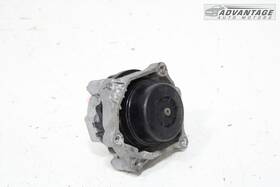 22116865470 Bmw 2016-2018 330e F30 Hybrid Engine Right Side Motor Mount Support Bracket Oem