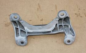 22312284129 Bmw 2284129 F80 F82 F83 M3 M4 Gearbox Tranny Supporting Bracket