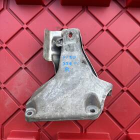 6784824 Bmw 2013-2018 320i 328i X3 X4 2.0l X-drive Right Engine Mount Bracket