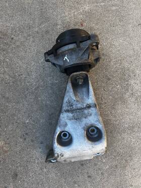 6787657 Bmw 13-16 320i 328i 335i 2.0l Front Left Engine Motor Mount Bracket Support Oem
