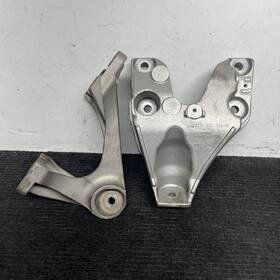 6788606 Bmw 12-16 F22 F30 F32 235i 335i 435i Left And Right Engine Mounting Bracket N55