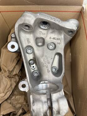 6799098 Bmw 14-20 Oem F32 F36 Rwd Front Right Hub Spindle Carrier Knuckle Axle Bearing