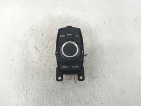 Ze938167802 Bmw 2017 320i Am Fm Cd Player Radio Receiver R3q62