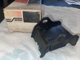 3866247 Bwd 31-2243 1965-1969 Chevy Motor Mount Repl Gm #31-2243 Nos