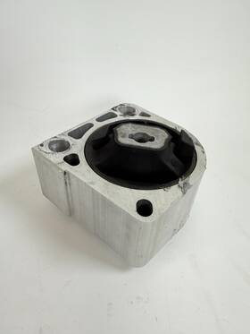 23396536 Cadillac 2019-2024 Xt4 Rear Lower Trans Mount Oem