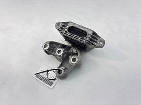 84398110 Cadillac 2019-2024 Xt4 Transmission Mount Bracket Oem