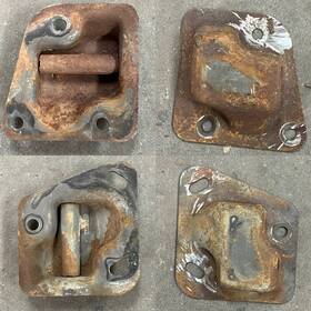 15602789 Chevrolet 15602788 S10 Engine Motor Mounting Brackets L R Pair Oem