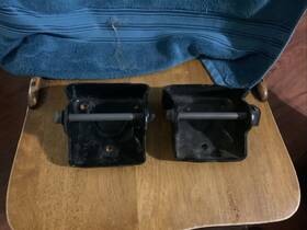 334608 Chevrolet 1973-87 Chevy Truck Clam Shell Engine Mounts With Bolts