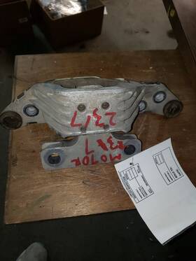 343.gm1a17 Chevrolet Transmission Mount For Volt 2016 2017 2018 2019 1.5 L134580