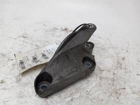 343.gm1d11 Chevrolet 2011 Traverse Front Engine Mount