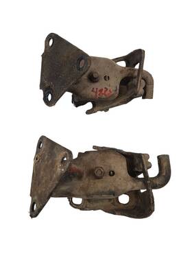 343.gm1d75 Chevrolet Vega 1975 Engine Mounts 617159