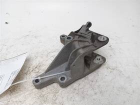 343.gm1i15 Chevrolet 2015 Malibu Engine Mount Bracket Right Side