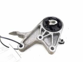 343.gm1j11 Chevrolet 2011 Malibu At Transmission Mount Bracket