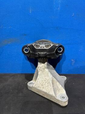 42749054 Chevrolet 2017 - 2023 Bolt Ev Front Right Drive Unit Motor Upper Bracket Oem