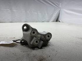 84279543 Chevrolet 2018 - 2023 Equinox Left Side Transmission Mount Bracket Support Oem