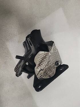 84948287 Chevrolet 2020 - 2023 Silverado 2500 Engine Frame Side Mount Support Bracket Oem