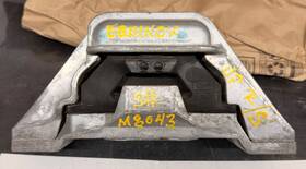 M8043 Chevrolet Engine Mount Upper Right Salvage Replacement Part For Equinox 2009