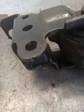 25979189 Chevrolet Truck Equinox 2005 Engine Mounts 1096707