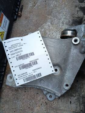 343.gm8v06 Chevrolet Truck Express35 2006 Engine Mounts