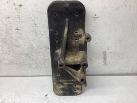 F6ht-8b624-bb Cummins M11 Engine Bracket - Used P/n F6ht8b624bb