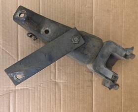2231783 Dodge 1961-62 Truck Motor Mount With Frame Bracket 225 Slant 6 R22 Engines