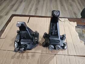 52021136 Dodge Ram Cummins 03-07 2500 3500 5.9l 4x4 Engine Mount Brackets