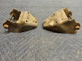 0334606 Factory/oem 73-87 Chevy Gmc Truck 292 Motor Mount Brackets Inline 6 Cylinder Square Body