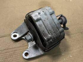68362401ab Factory/oem 2019-2024 Dodge Ram 2500 3500 Right Passenger Engine Mount Isolator