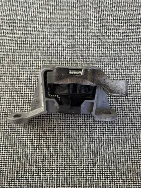 Kv61-6f012-db Factory/oem 2019-2023 Ford Transit Connect Engine Motor Mount Lot#7