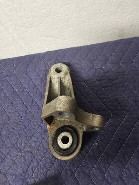 Bv61-6p093-h Fomoco 2012-2014 Ford Focus 2.0l Engine Motor Mount Support Transmission