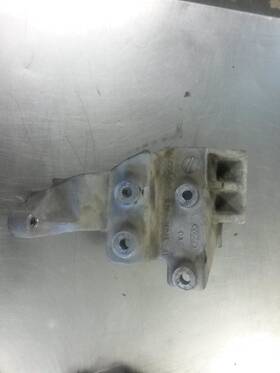 1f2p7e235ac Ford Motor Mount Bracket For 02-03 Windstar 3.8