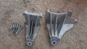 4r33-6037-bf Ford 2005-2009 Mustang Gt 4.6l 3v Engine Motor Mount Brackets L/r Used