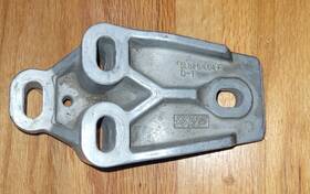 5l84-6a094-f Ford 2007-2008 Escape Upper Engine Mount Bracket Oem