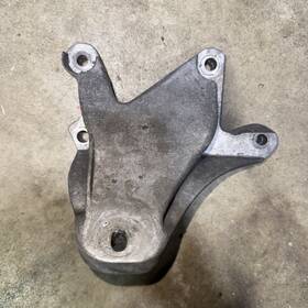 Br336037 Ford 15-21 Mustang Gt V8 5.0l Engine Motor Right Passenger Support Bracket Oem