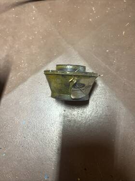 C3tz-6068-d Ford Nos 1973 - 1977 F500 300 Ci Motor Mount Front