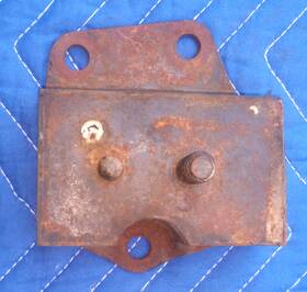 C6oz-6038-g Ford Original 1967 1968 Fairlane 427 Rh Motor Mount Insulator