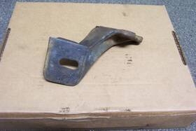 C6za-6061-a Ford 1966 And Other Mustang 6-cylinder Engine Motor To Frame Lh
