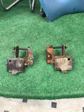 68-70convertible Ford C7zz-6028 1967 Mustang Motor Mount Perch Brackets Frame Shocktower 390