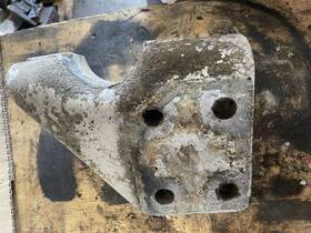 D7ht-6096-ca Ford Cummins D7ht6096ca Engine Rear Motor Mount For Used